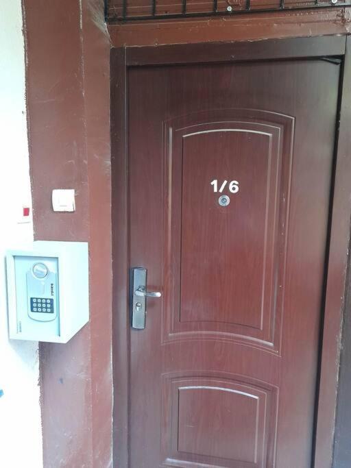 Always A Huge Sale! Apartament